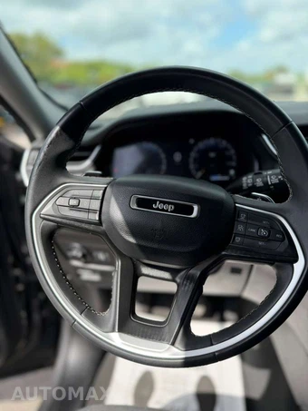 2023 Jeep Grand Cherokee Laredo - miniatura 11