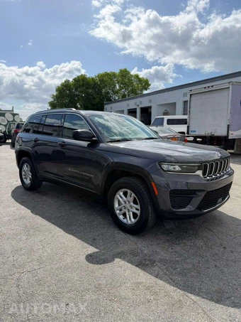 2023 Jeep Grand Cherokee Laredo - miniatura 3