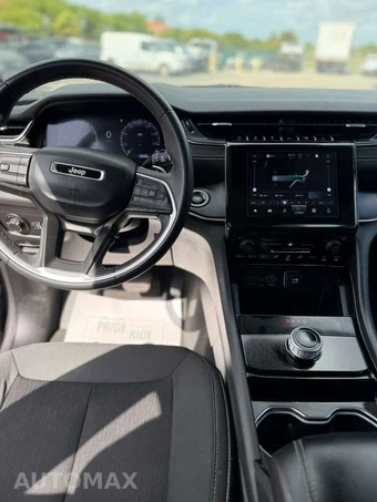 2023 Jeep Grand Cherokee Laredo - miniatura 9