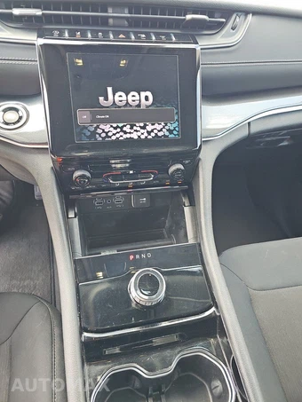 2023 Jeep Grand Cherokee Laredo - miniatura 11