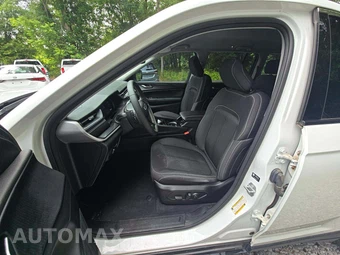 2023 Jeep Grand Cherokee Laredo - miniatura 3