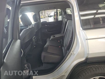2023 Jeep Grand Cherokee Laredo - miniatura 13