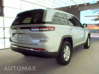 2023 Jeep Grand Cherokee Laredo - miniatura 4