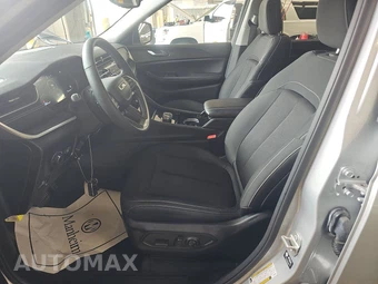 2023 Jeep Grand Cherokee Laredo - miniatura 7
