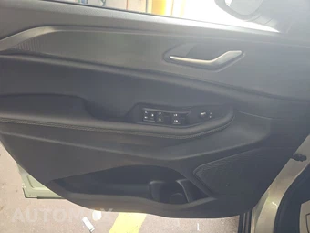 2023 Jeep Grand Cherokee Laredo - miniatura 9