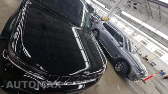 2023 Jeep Grand Cherokee Laredo - miniatura 23