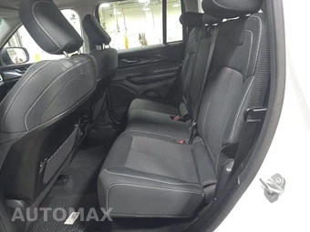 2023 Jeep Grand Cherokee Laredo - miniatura 13