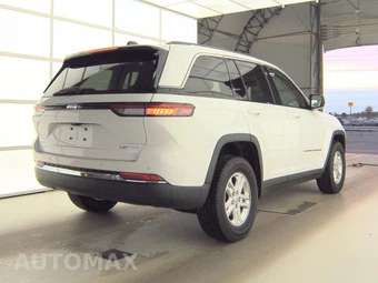 2023 Jeep Grand Cherokee Laredo - miniatura 4
