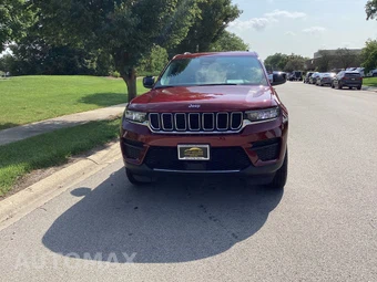 2023 Jeep Grand Cherokee Laredo - miniatura 2