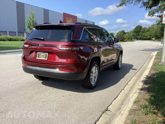 2023 Jeep Grand Cherokee Laredo - miniatura 5