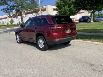 2023 Jeep Grand Cherokee Laredo - miniatura 7