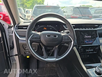 2023 Jeep Grand Cherokee Laredo - miniatura 10
