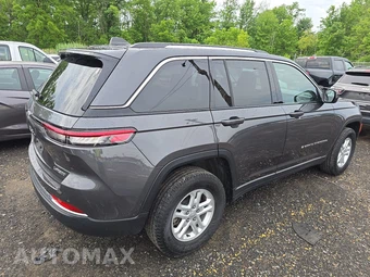 2023 Jeep Grand Cherokee Laredo - miniatura 4