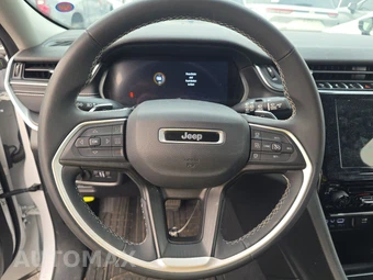 2023 Jeep Grand Cherokee Laredo - miniatura 16
