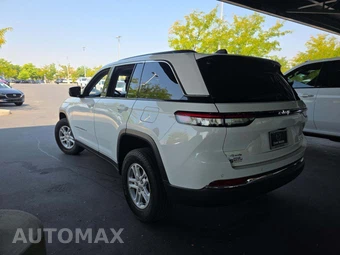 2023 Jeep Grand Cherokee Laredo - miniatura 2