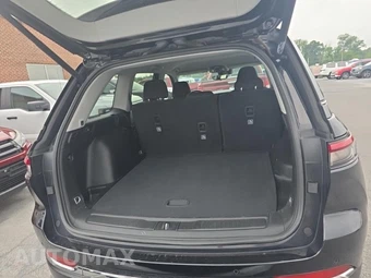 2023 Jeep Grand Cherokee Laredo – miniatura 13