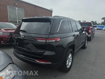 2023 Jeep Grand Cherokee Laredo – miniatura 4