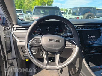 2023 Jeep Grand Cherokee Laredo - miniatura 10