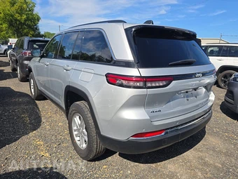2023 Jeep Grand Cherokee Laredo - miniatura 6