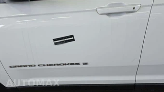 2023 Jeep Grand Cherokee Laredo - miniatura 27