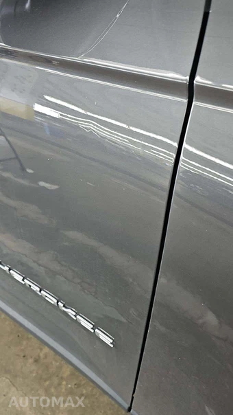 2023 Jeep Grand Cherokee Laredo - miniatura 29