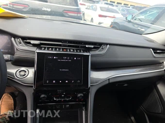 2023 Jeep Grand Cherokee Laredo - miniatura 11