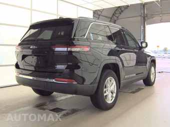 2023 Jeep Grand Cherokee Laredo - miniatura 4