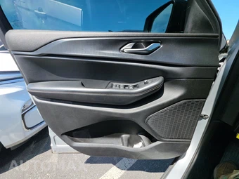 2023 Jeep Grand Cherokee Laredo - miniatura 15