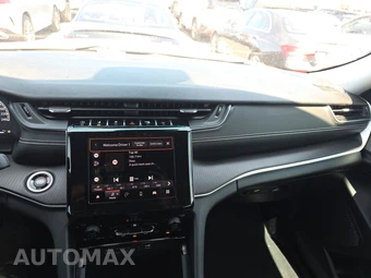 2023 Jeep Grand Cherokee Laredo - miniatura 17