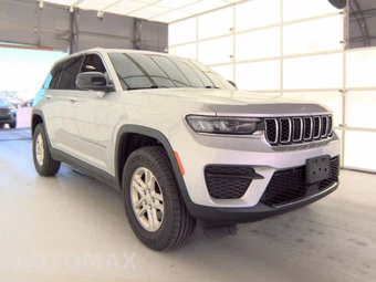 2023 Jeep Grand Cherokee Laredo - miniatura 4