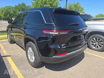 2023 Jeep Grand Cherokee Laredo - miniatura 2