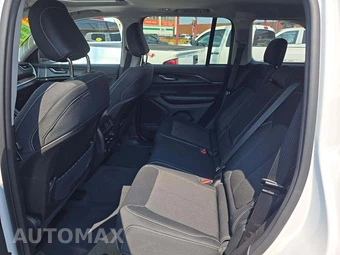 2023 Jeep Grand Cherokee Laredo – miniatura 13