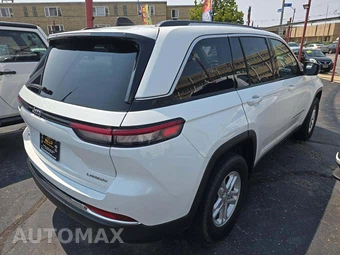 2023 Jeep Grand Cherokee Laredo – miniatura 3