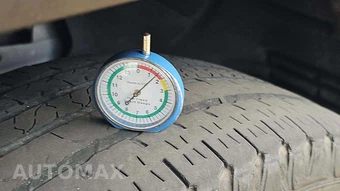 2023 Jeep Grand Cherokee Laredo - miniatura 23