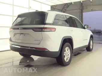 2023 Jeep Grand Cherokee Laredo - miniatura 4