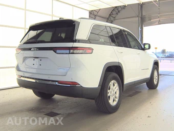 2023 Jeep Grand Cherokee Laredo - miniatura 4