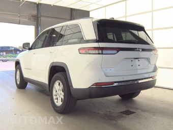 2023 Jeep Grand Cherokee Laredo - miniatura 6
