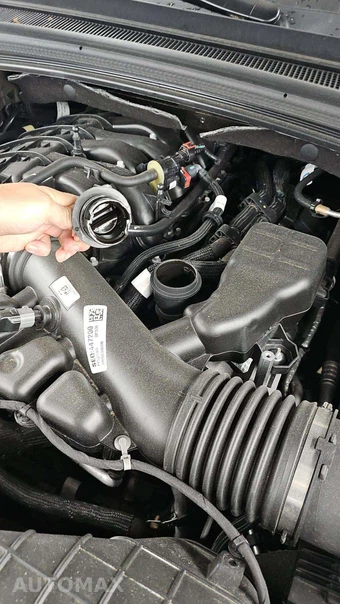 2023 Jeep Grand Cherokee Laredo - miniatura 20