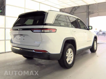 2023 Jeep Grand Cherokee Laredo - miniatura 4