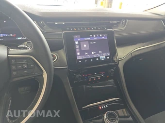 2023 Jeep Grand Cherokee Laredo - miniatura 11