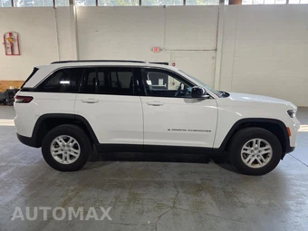 2023 Jeep Grand Cherokee Laredo - miniatura 13