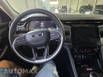 2023 Jeep Grand Cherokee Laredo - miniatura 5