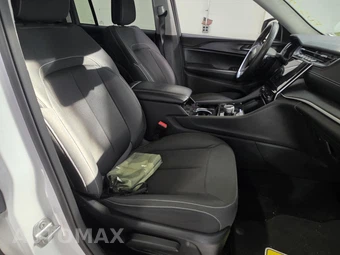 2023 Jeep Grand Cherokee Laredo - miniatura 9