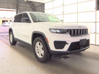 2023 Jeep Grand Cherokee Laredo - miniatura 3