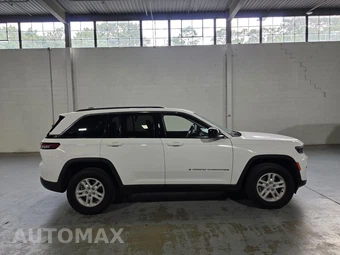 2023 Jeep Grand Cherokee Laredo - miniatura 18