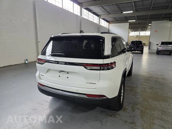2023 Jeep Grand Cherokee Laredo - miniatura 2