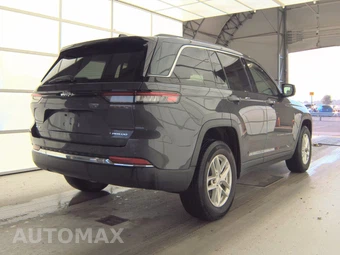 2023 Jeep Grand Cherokee Laredo X - miniatura 4