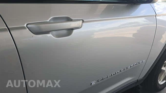 2023 Jeep Grand Cherokee Laredo X - miniatura 22