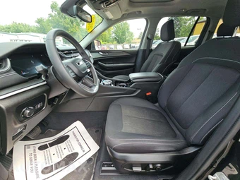 2023 Jeep Grand Cherokee Laredo X - miniatura 6