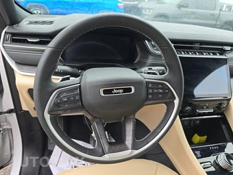 2023 Jeep Grand Cherokee Limited - miniatura 10